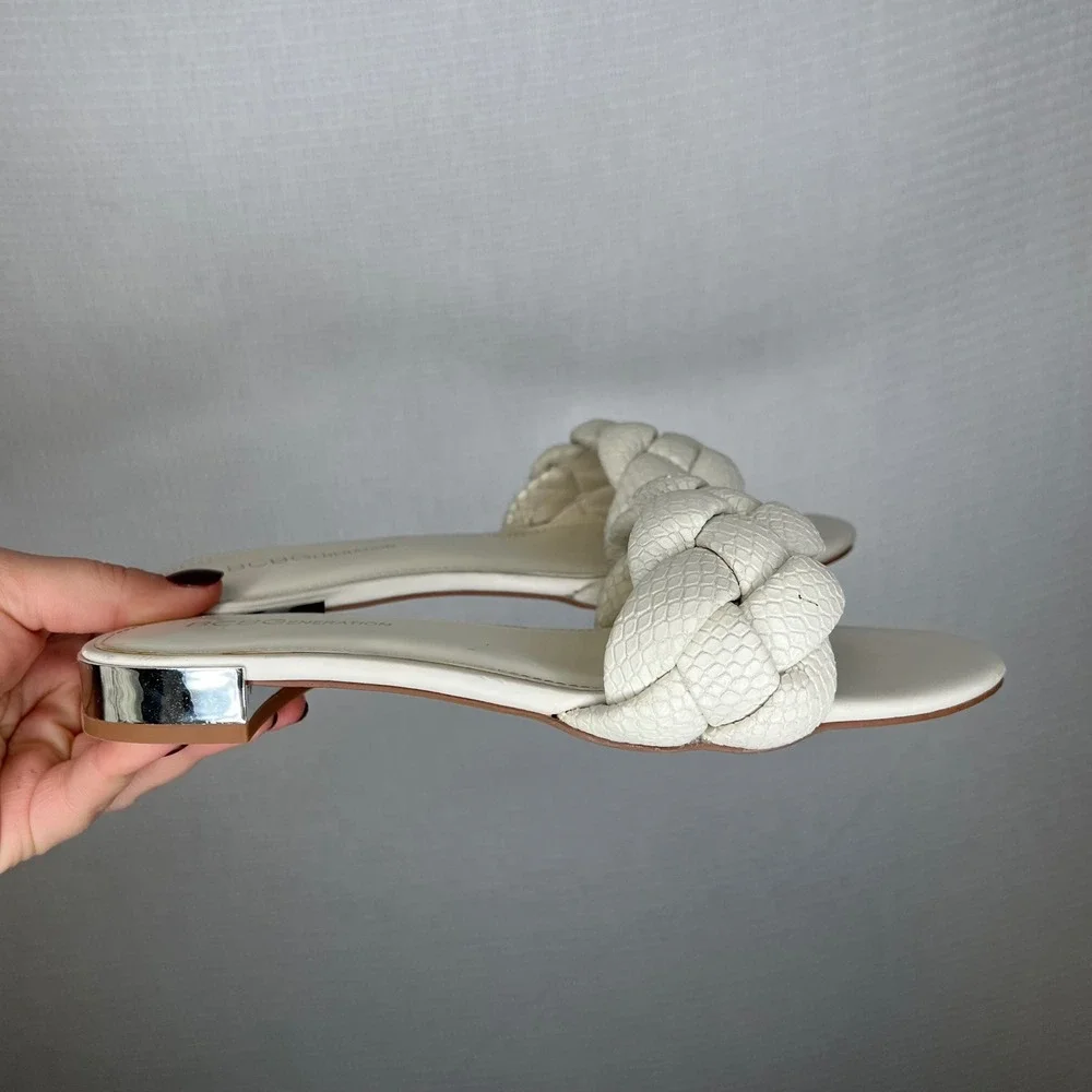 BCBGeneration White Braided Slide Sandals Women Size 8 Block Heel‎